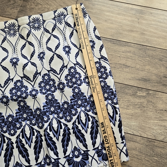 Lila Rose Womens Cotton/spandex Size 6 Floral Blue and White Skirt - Picture 2 of 15
